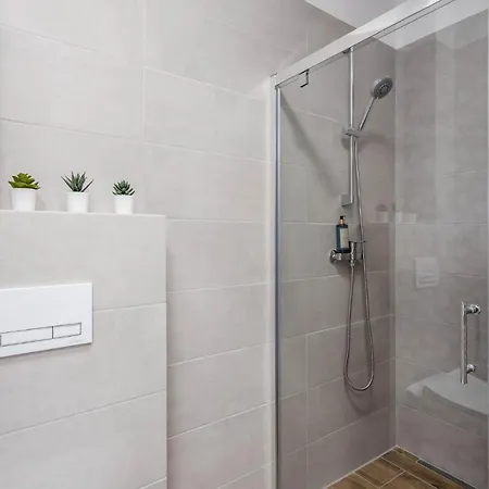 Rent Like - Kolo Brzegu & Mini Apartment *